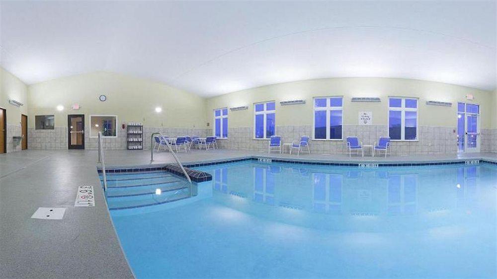 Holiday Inn Express Hotel & Suites Antigo By Ihg Eksteriør bilde