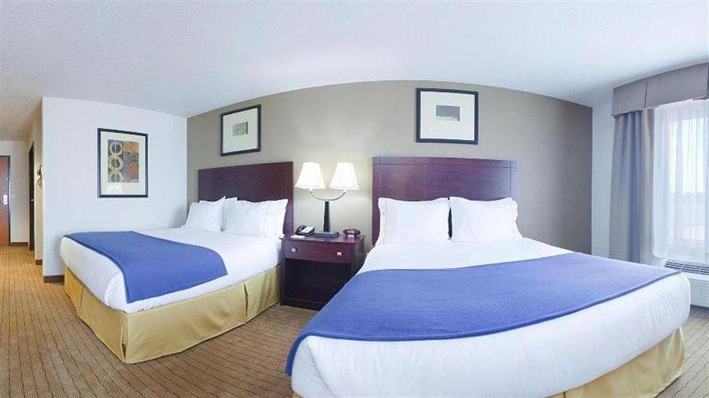 Holiday Inn Express Hotel & Suites Antigo By Ihg Eksteriør bilde