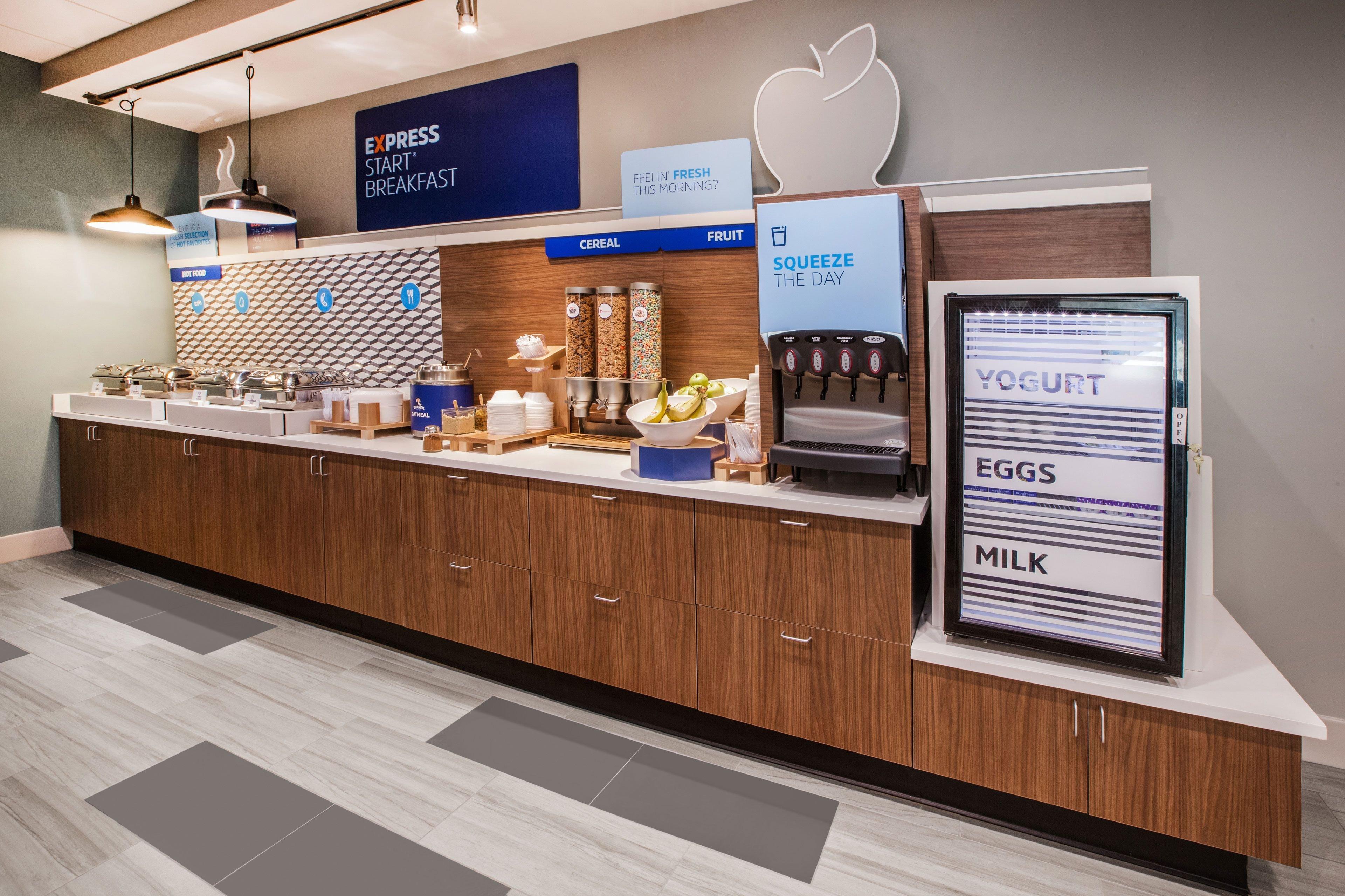 Holiday Inn Express Hotel & Suites Antigo By Ihg Eksteriør bilde