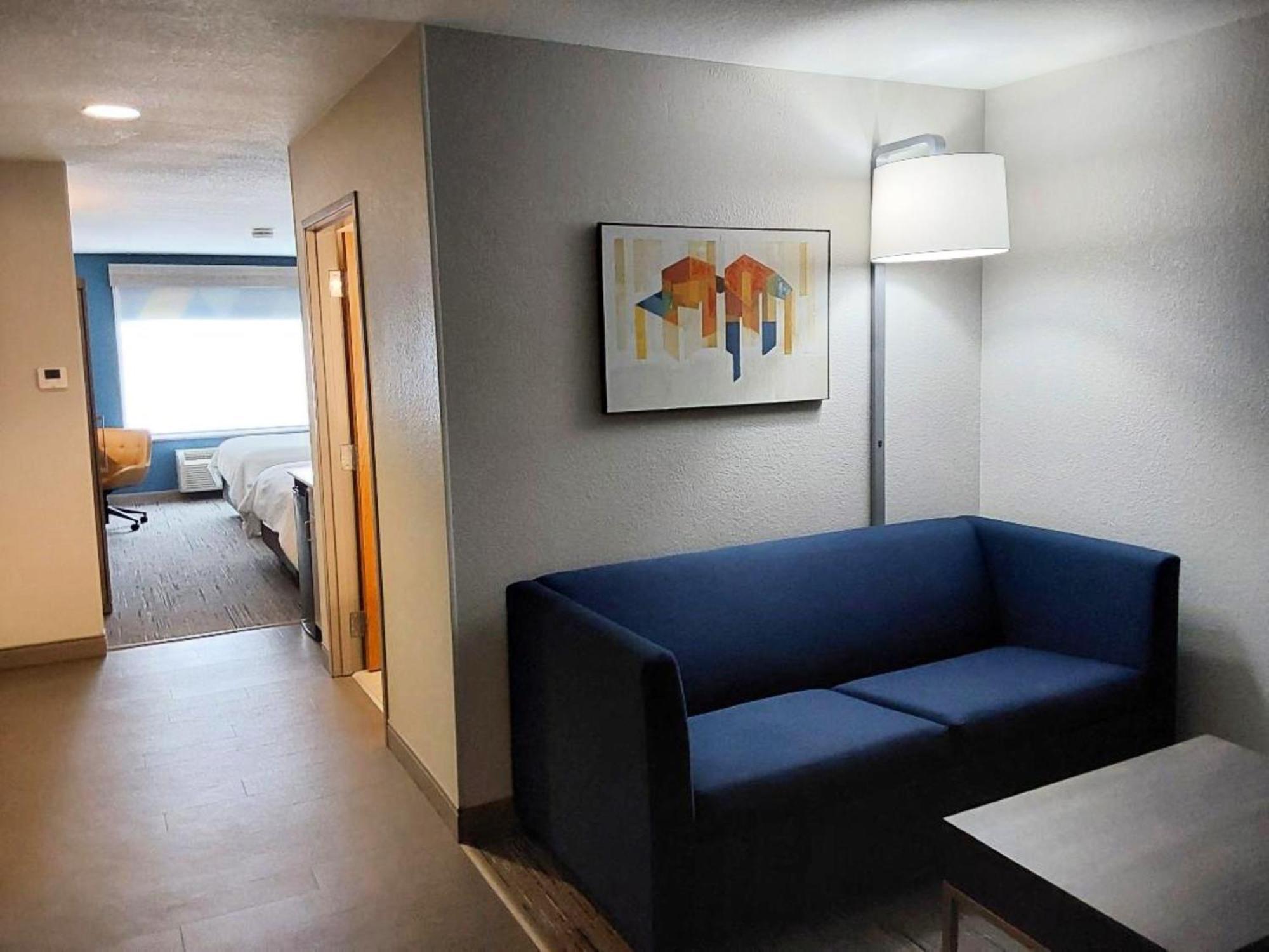 Holiday Inn Express Hotel & Suites Antigo By Ihg Eksteriør bilde