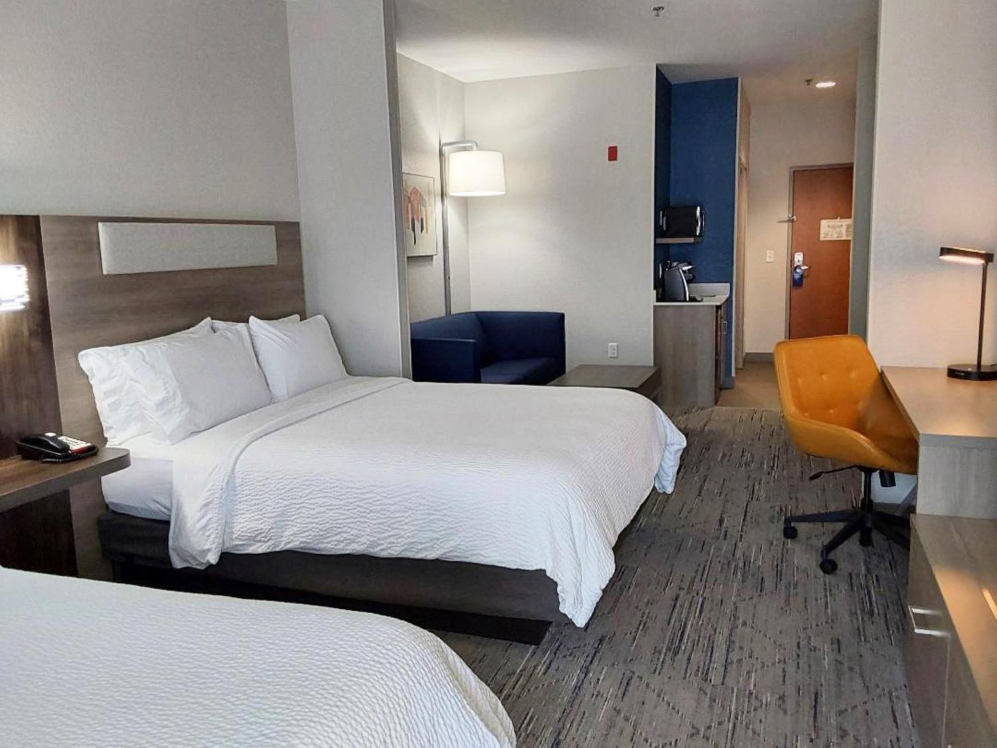 Holiday Inn Express Hotel & Suites Antigo By Ihg Eksteriør bilde