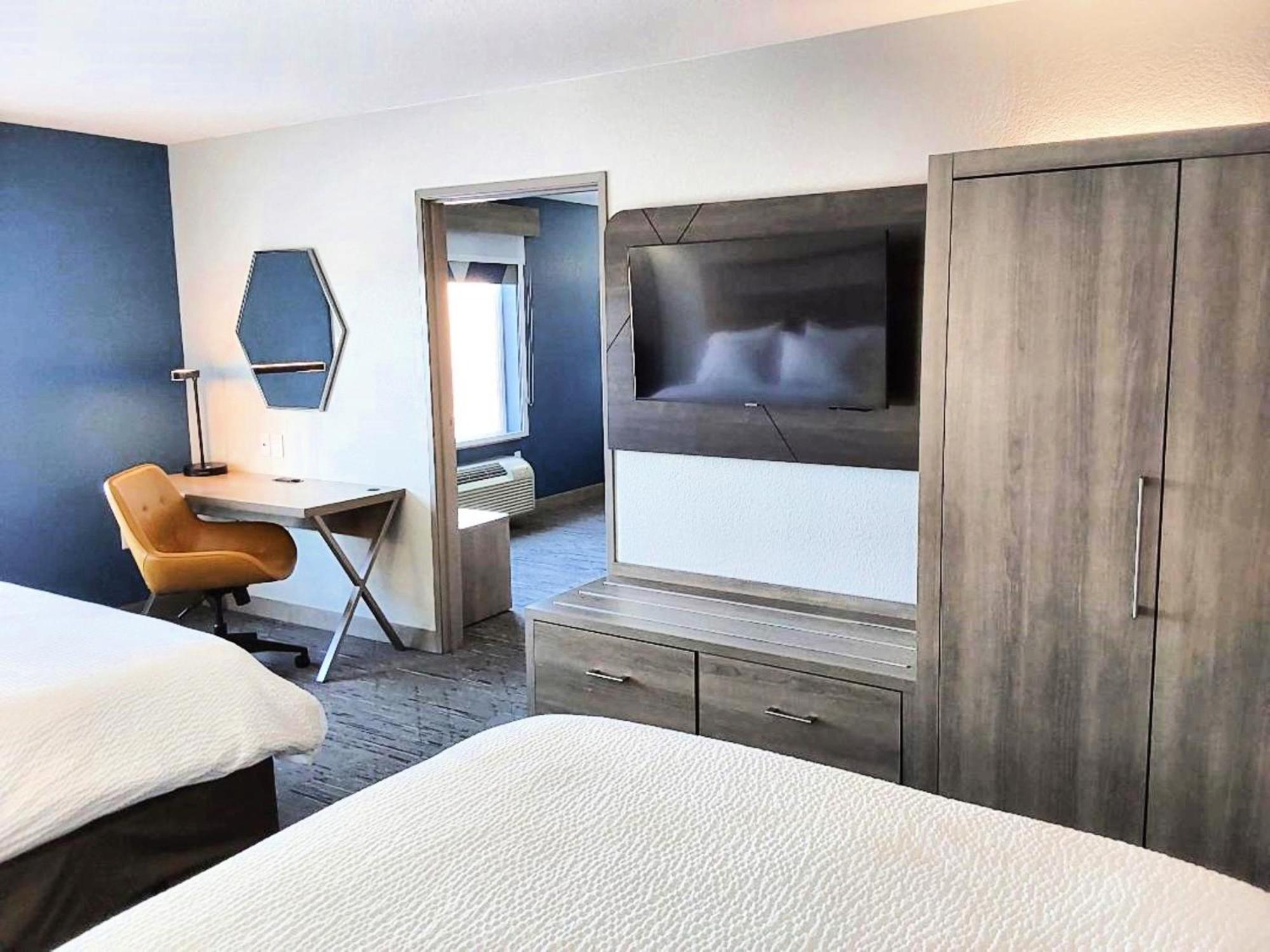 Holiday Inn Express Hotel & Suites Antigo By Ihg Eksteriør bilde