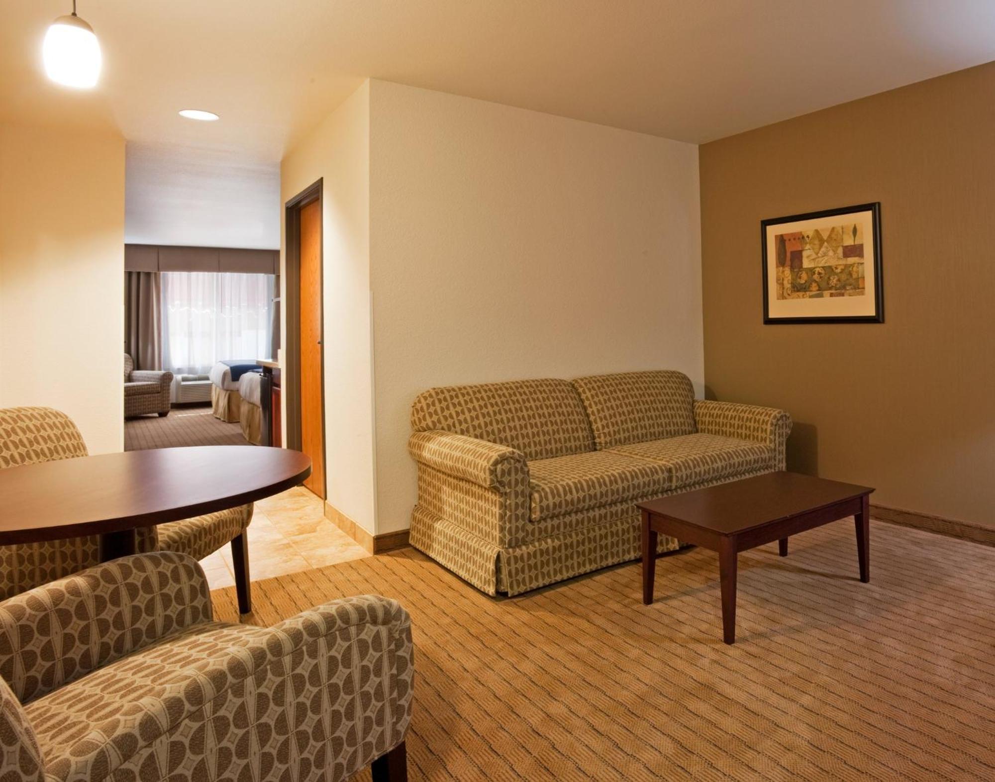 Holiday Inn Express Hotel & Suites Antigo By Ihg Eksteriør bilde
