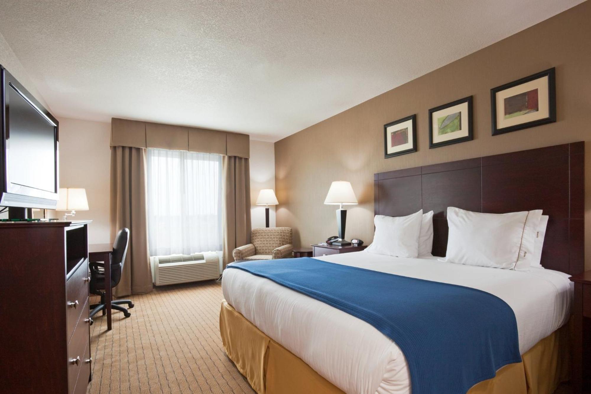 Holiday Inn Express Hotel & Suites Antigo By Ihg Eksteriør bilde