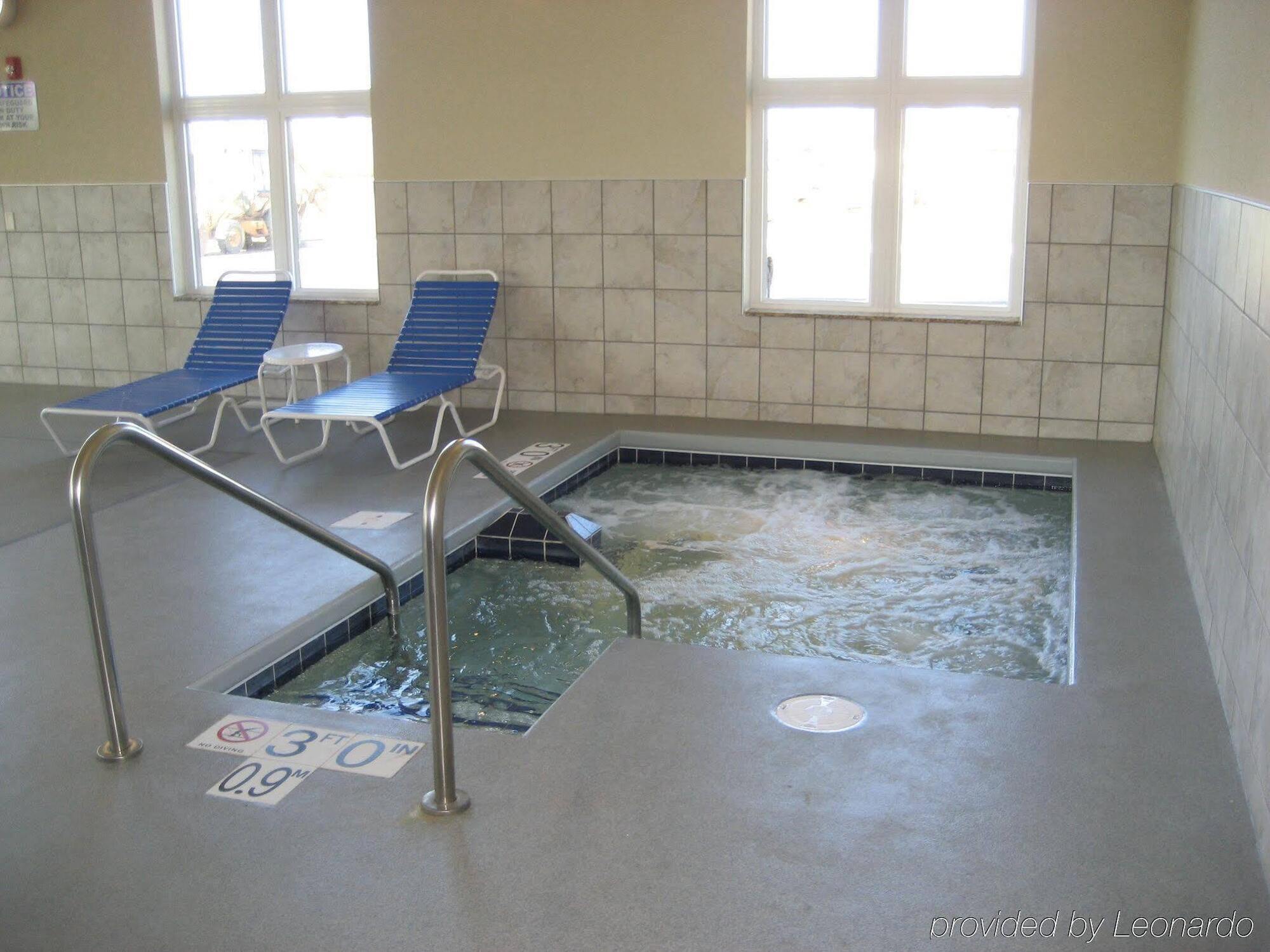 Holiday Inn Express Hotel & Suites Antigo By Ihg Eksteriør bilde